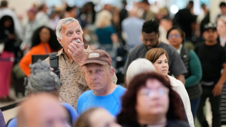 TSA wait times hit record highs at airports amid shutdown