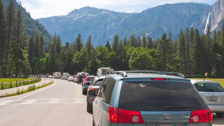 Yosemite National Park Crowds and Parking Tips for Summer 2026