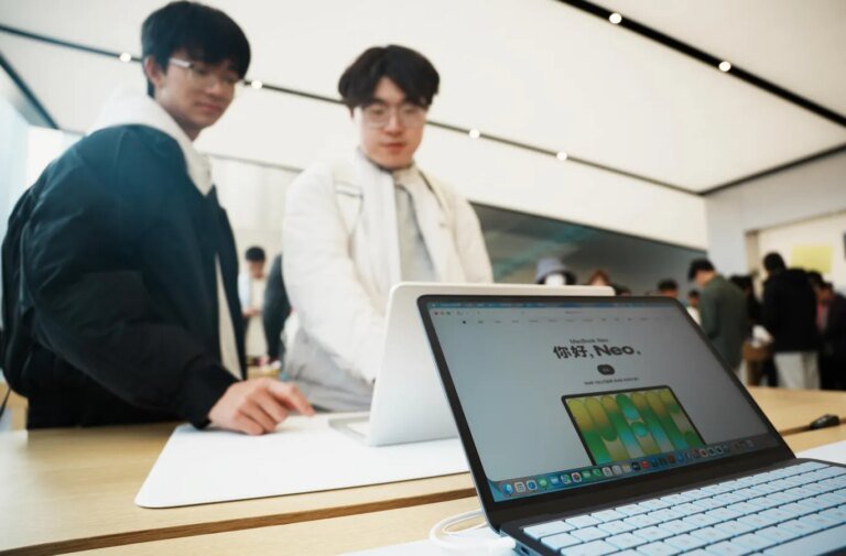 Why The MacBook Neo Adopts The iPhone Lifecycle