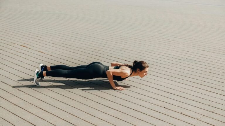 Want Stronger Arms? Do This 5-Minute Workout.