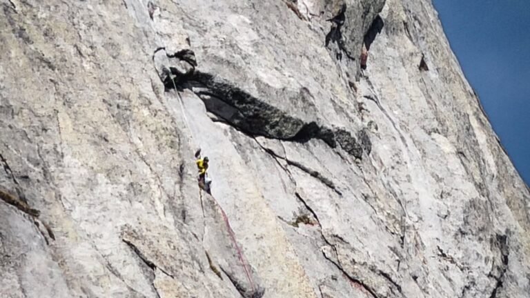 2 Climbers Rescued After Spending the Night on Pingora Peak