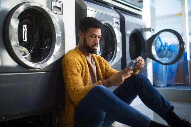 TikTok Made Owning a Laundromat Look Easy. Owners Disagree.